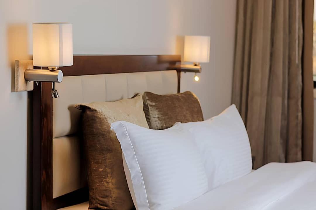 Mamba Point Hotel Фрітаун Екстер'єр фото