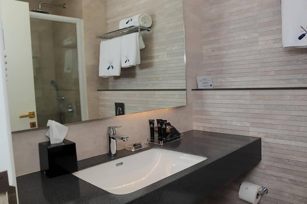Mamba Point Hotel Фрітаун Екстер'єр фото